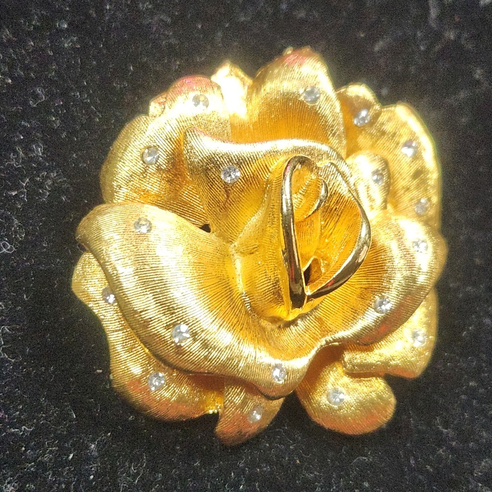 Vintage Gold Tone Textured Rose Brooch Rhinestone Floral Pin‎ 1.75 Inch
